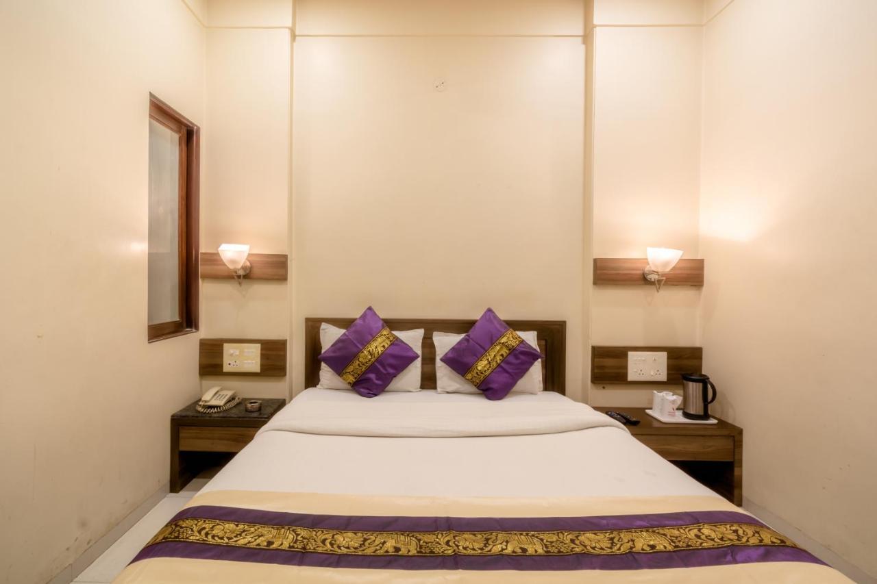 Hotel Sunday Inn Джайпур Екстериор снимка