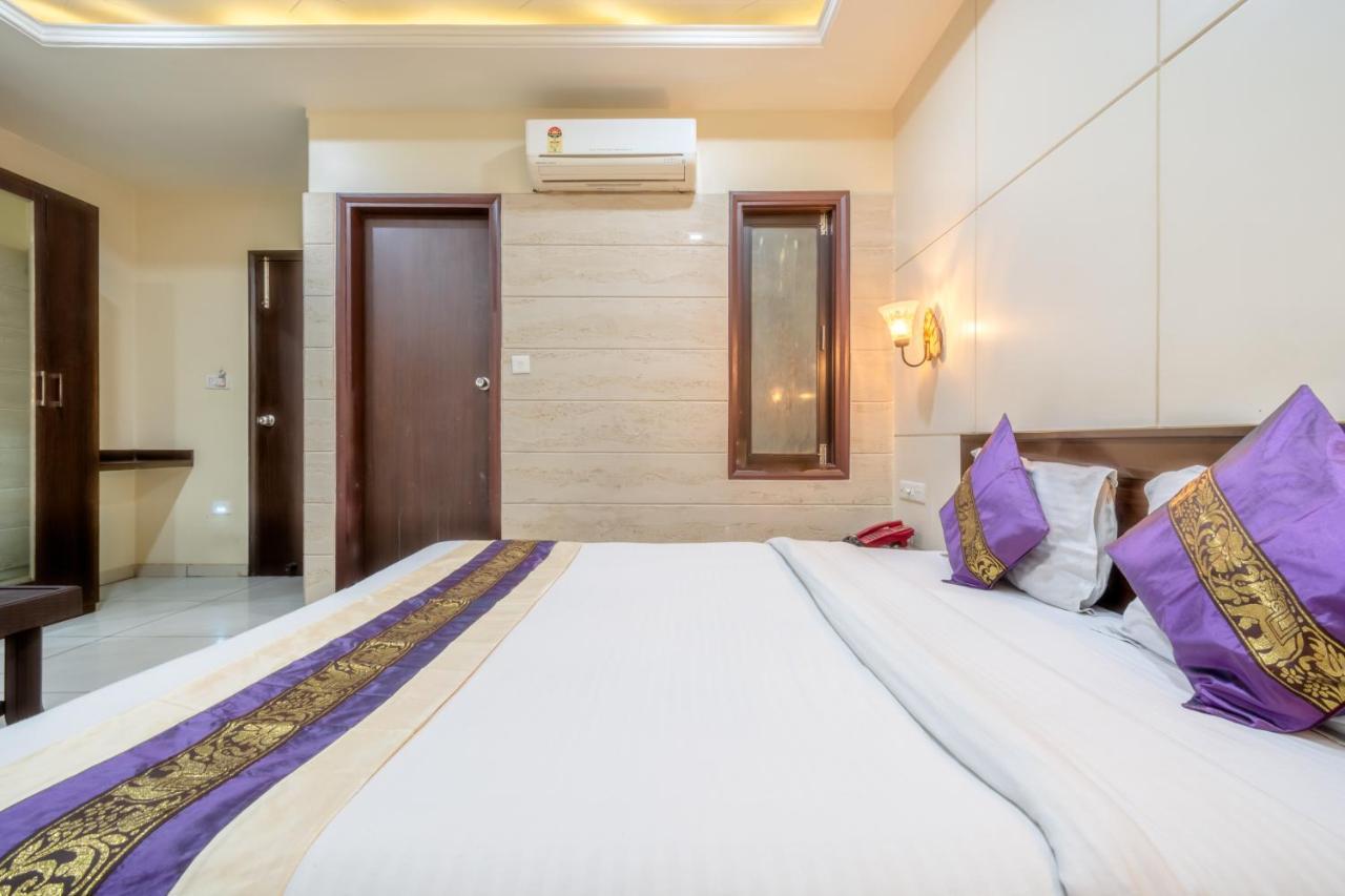 Hotel Sunday Inn Джайпур Екстериор снимка