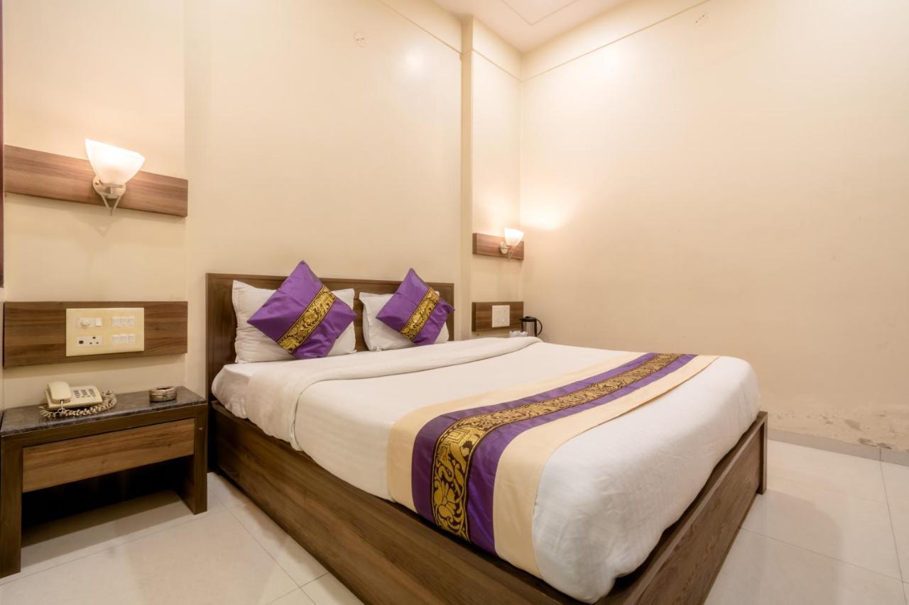 Hotel Sunday Inn Джайпур Екстериор снимка