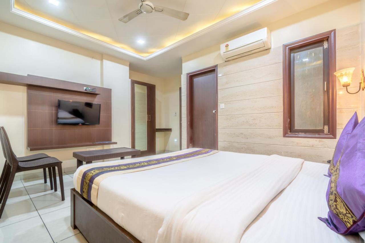 Hotel Sunday Inn Джайпур Екстериор снимка