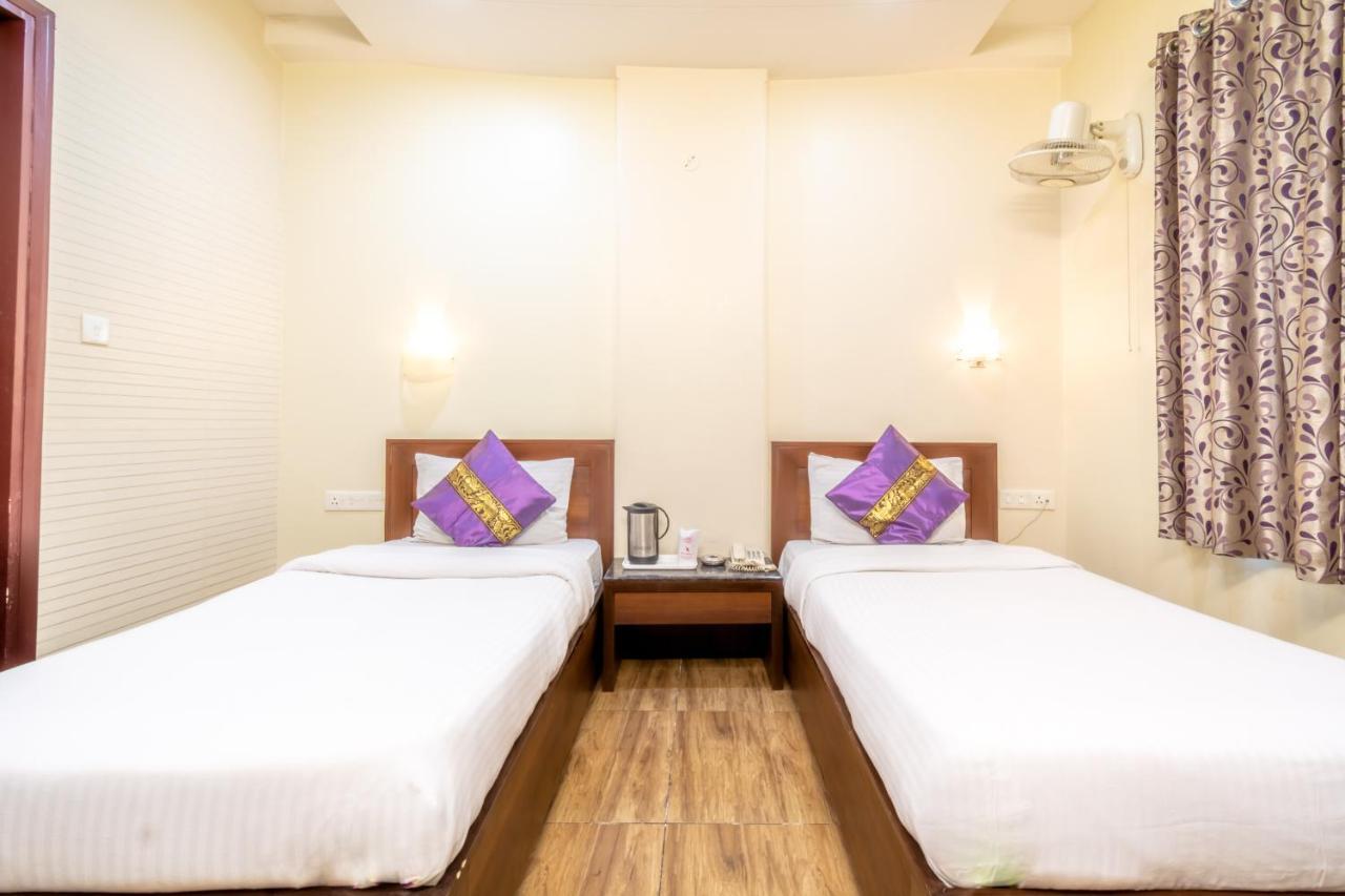 Hotel Sunday Inn Джайпур Екстериор снимка
