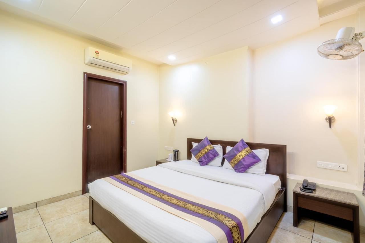 Hotel Sunday Inn Джайпур Екстериор снимка