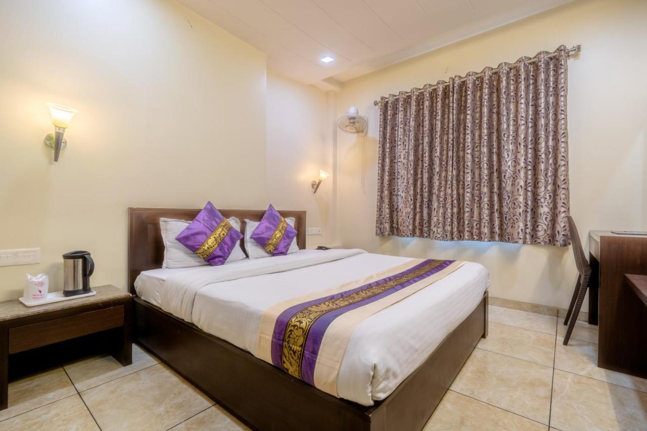 Hotel Sunday Inn Джайпур Екстериор снимка